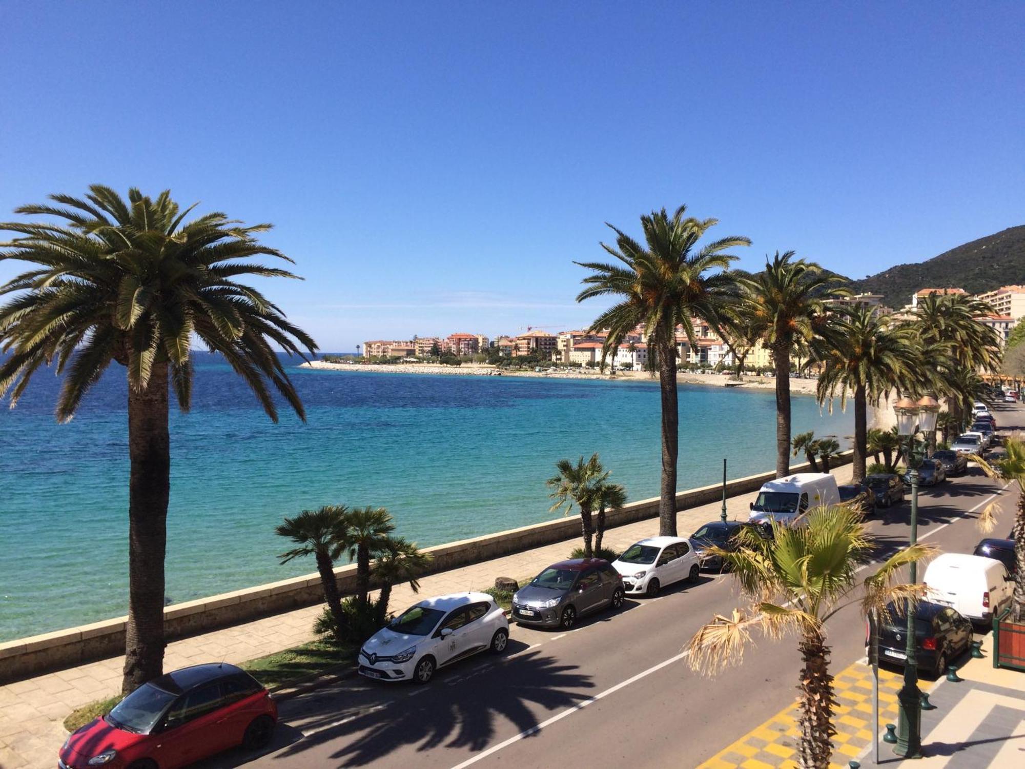 Grand T2 Standing Ajaccio Proche Centre Et Plages Vue Panoramique Parking Prive Eksteriør billede